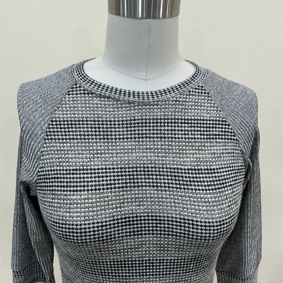 Top - Picture 3 of 4